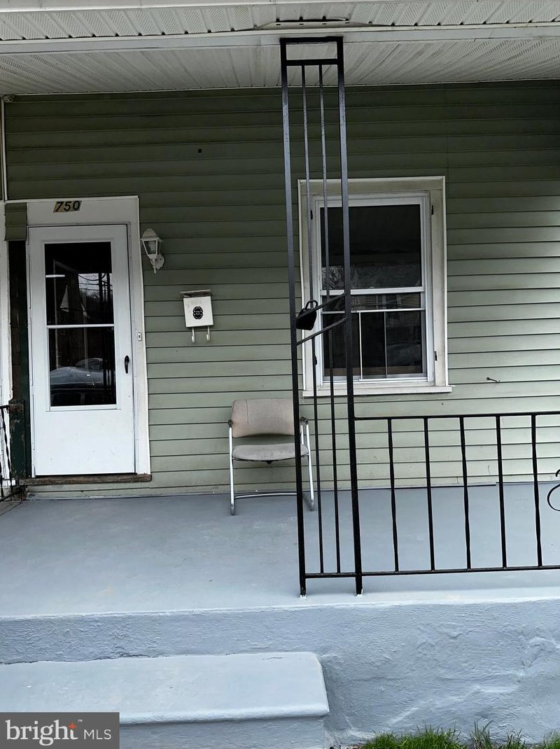 750 Merchant St, Romansville, PA 19320-3340