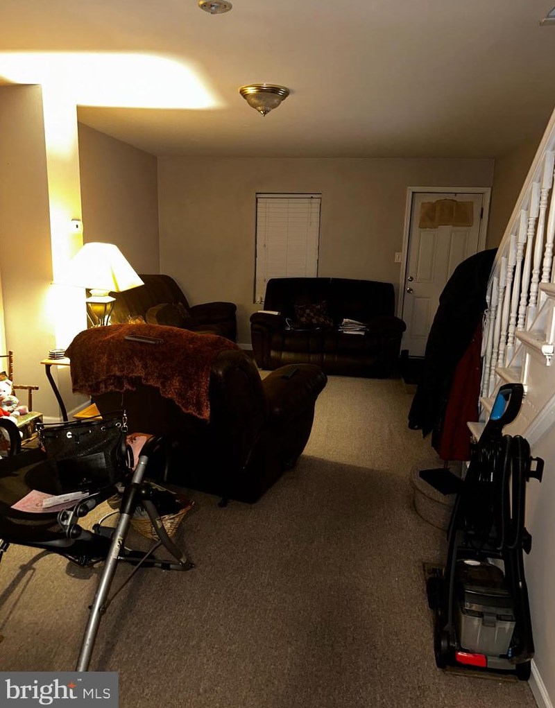 206 Chestnut St, Coatesville PA  19320-3233 exterior