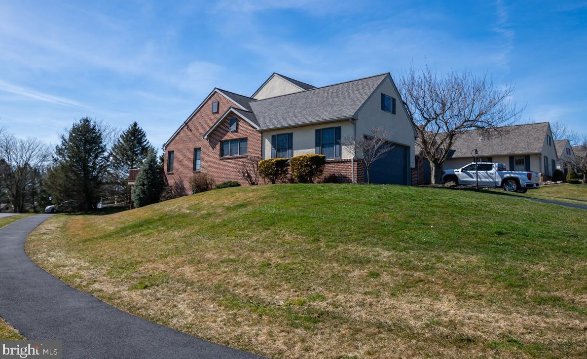 79 Ascot Dr, Marsh, PA 19520