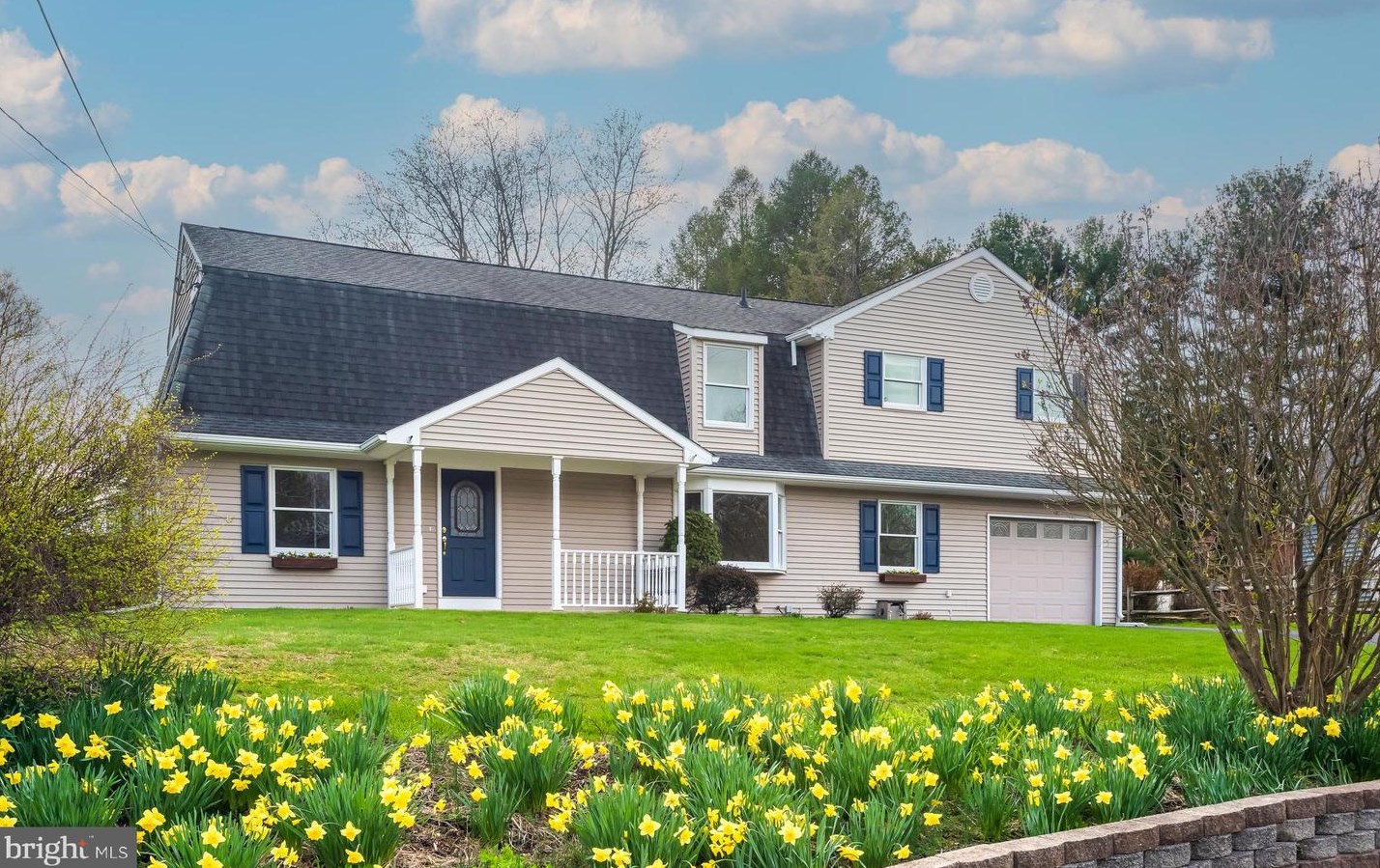 482 Douglas Dr, West Chester, PA 19380-1120