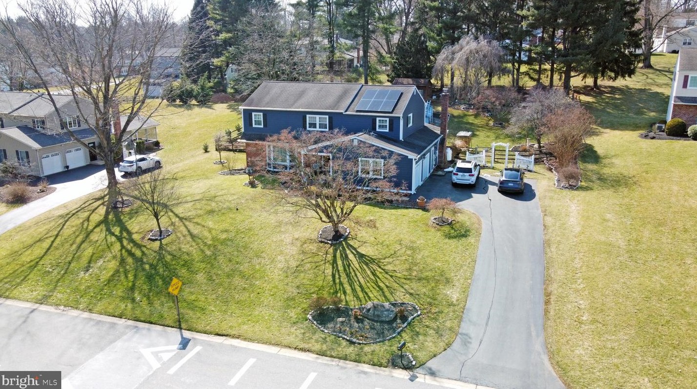 210 Baldwin Dr, West Chester, PA 19380-6253