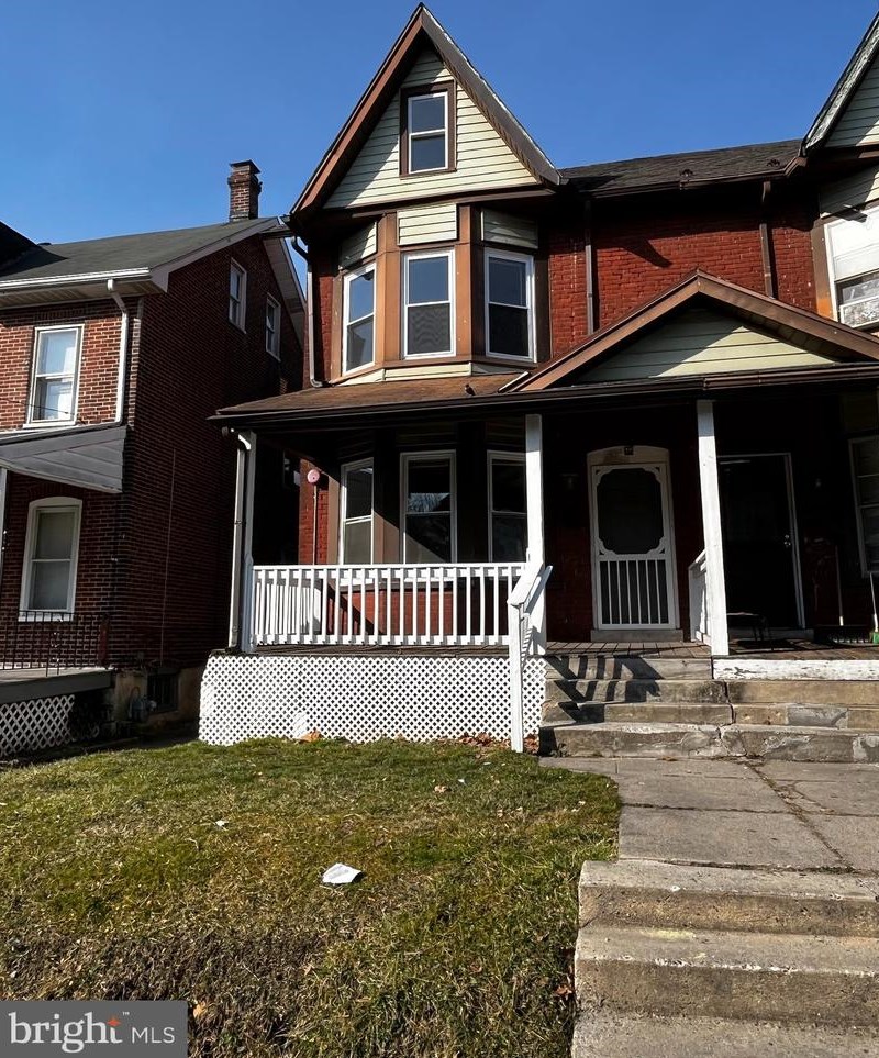 40 5th Ave, Romansville PA  19320-3248 exterior