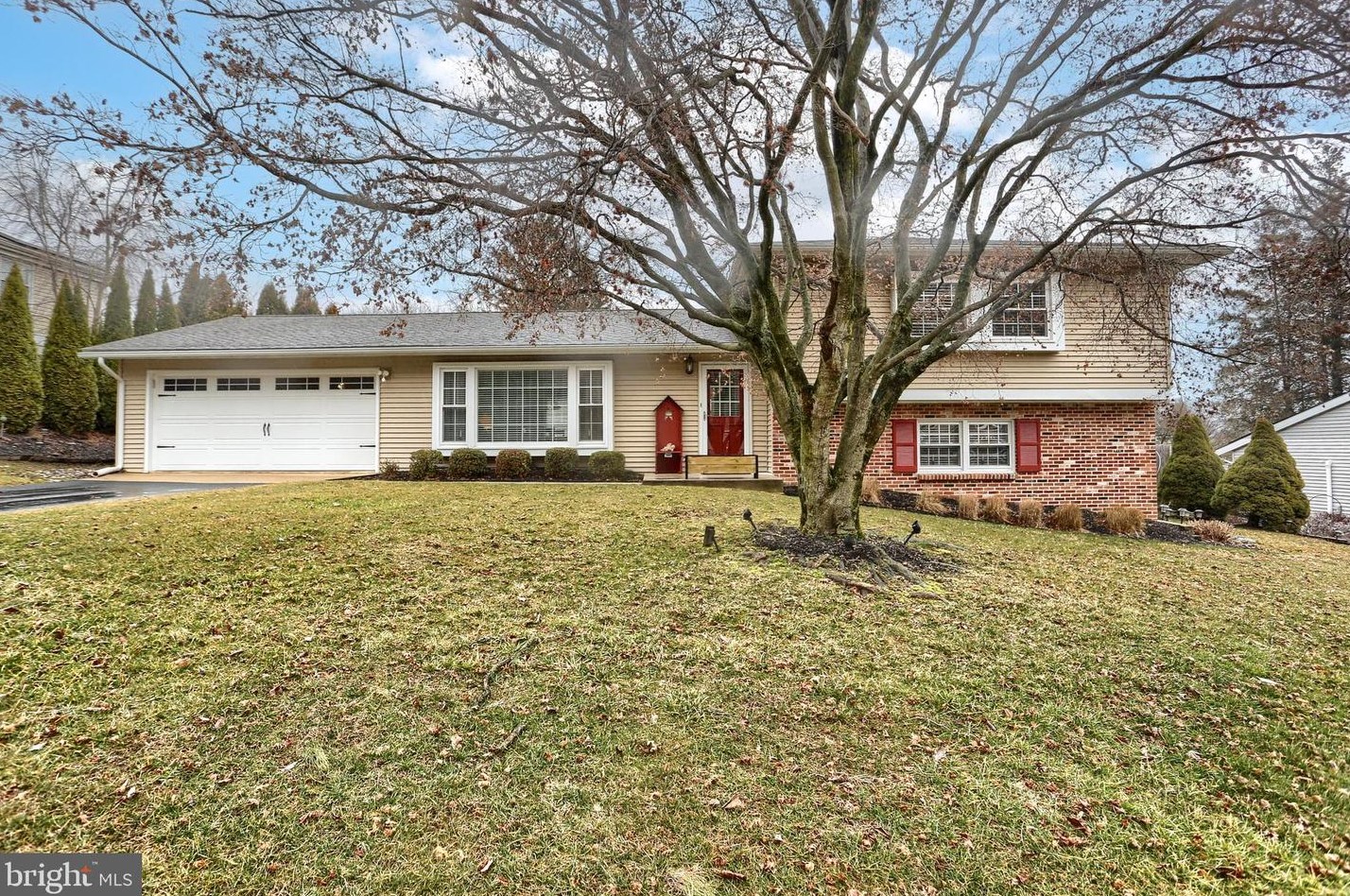 409 Prospect Ave, Downingtown, PA 19335-2834