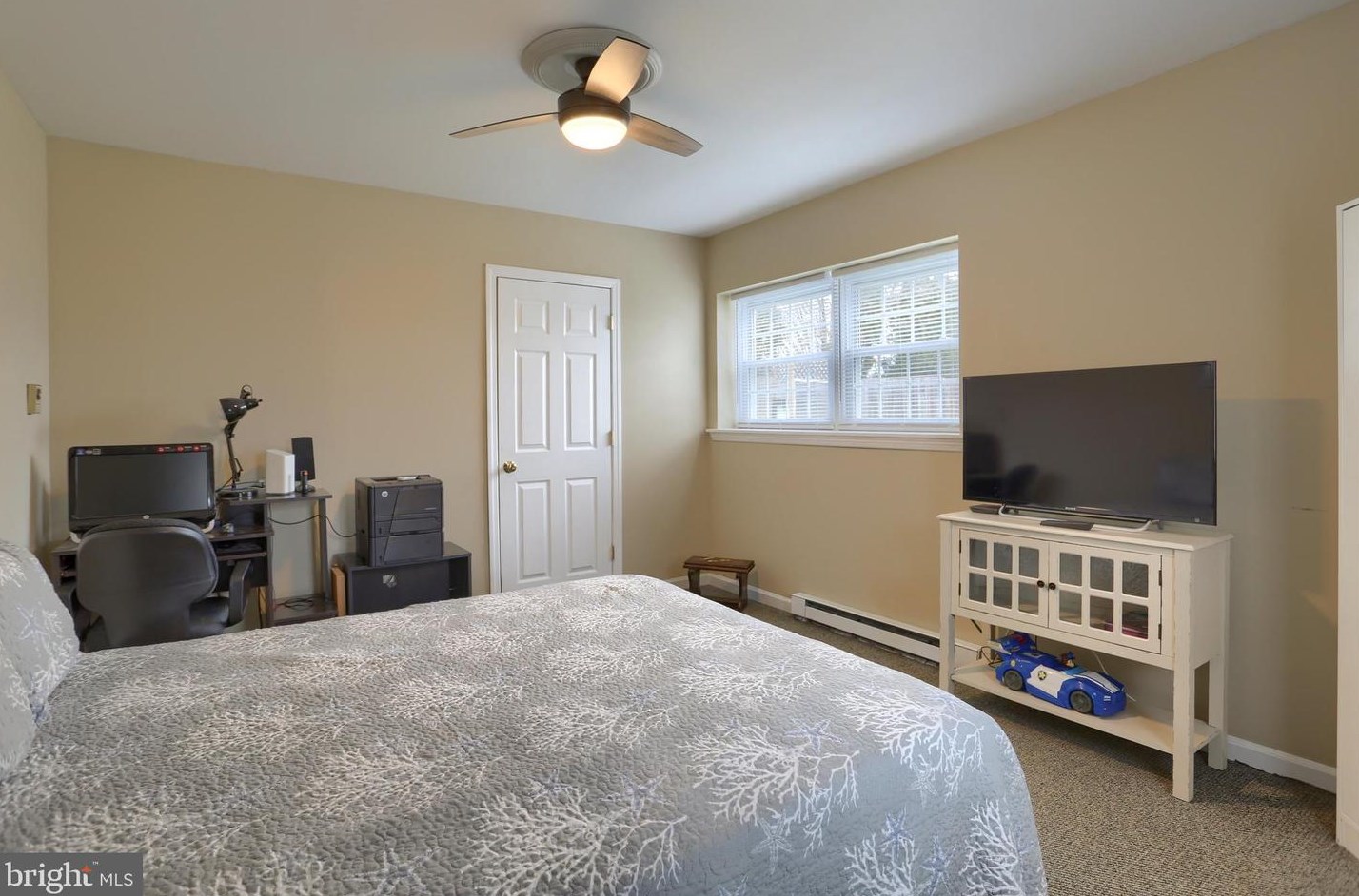 409 Prospect Ave, Downingtown PA  19335-2834 exterior