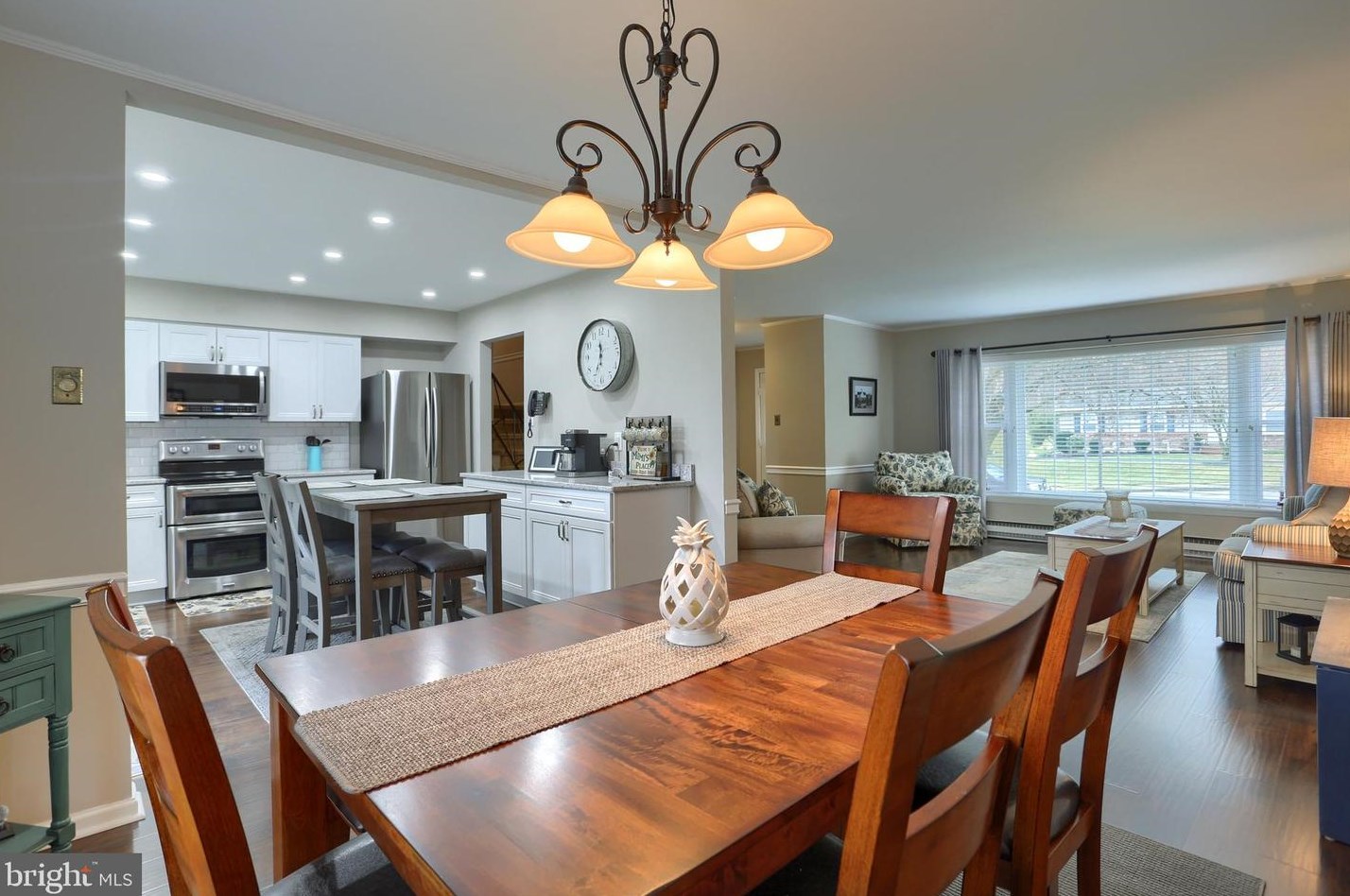 409 Prospect Ave, Downingtown PA  19335-2834 exterior