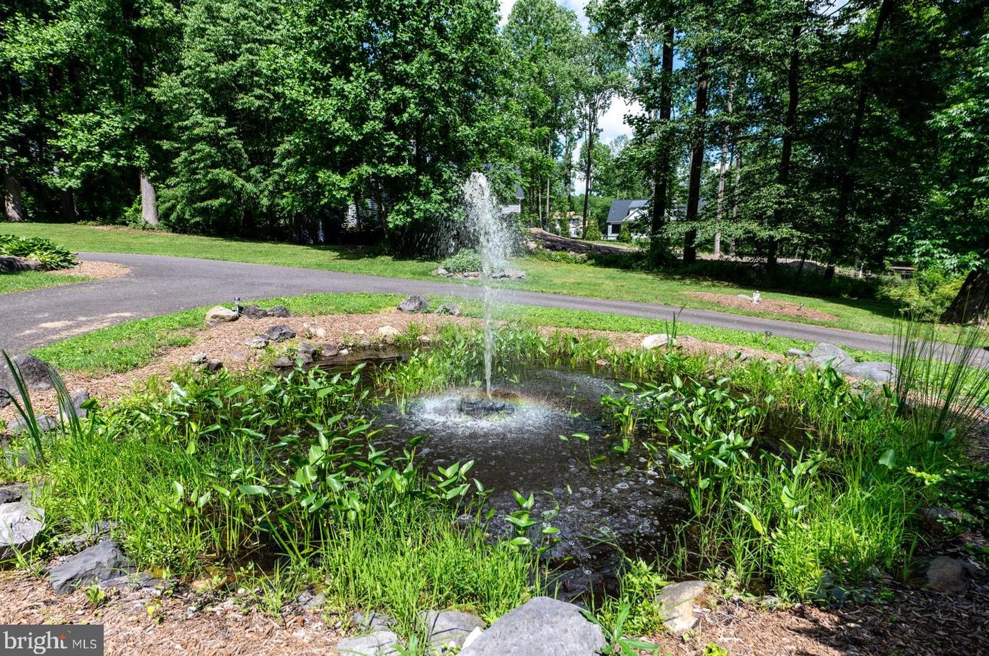 3181 Chestnut Hill Rd, Pottstown PA 19465-8560 exterior