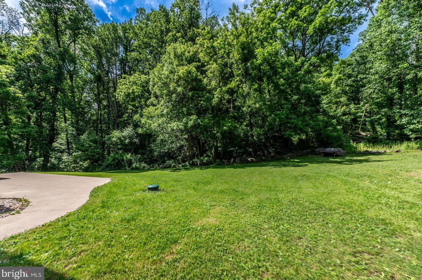 3181 Chestnut Hill Rd, Pottstown PA 19465-8560 exterior