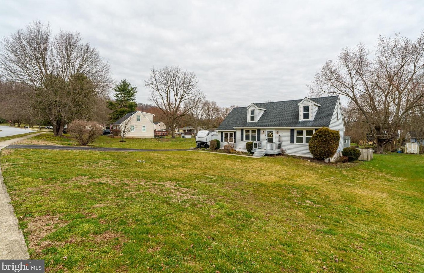 16 Lynn Blvd, Downingtown, PA 19335-2129