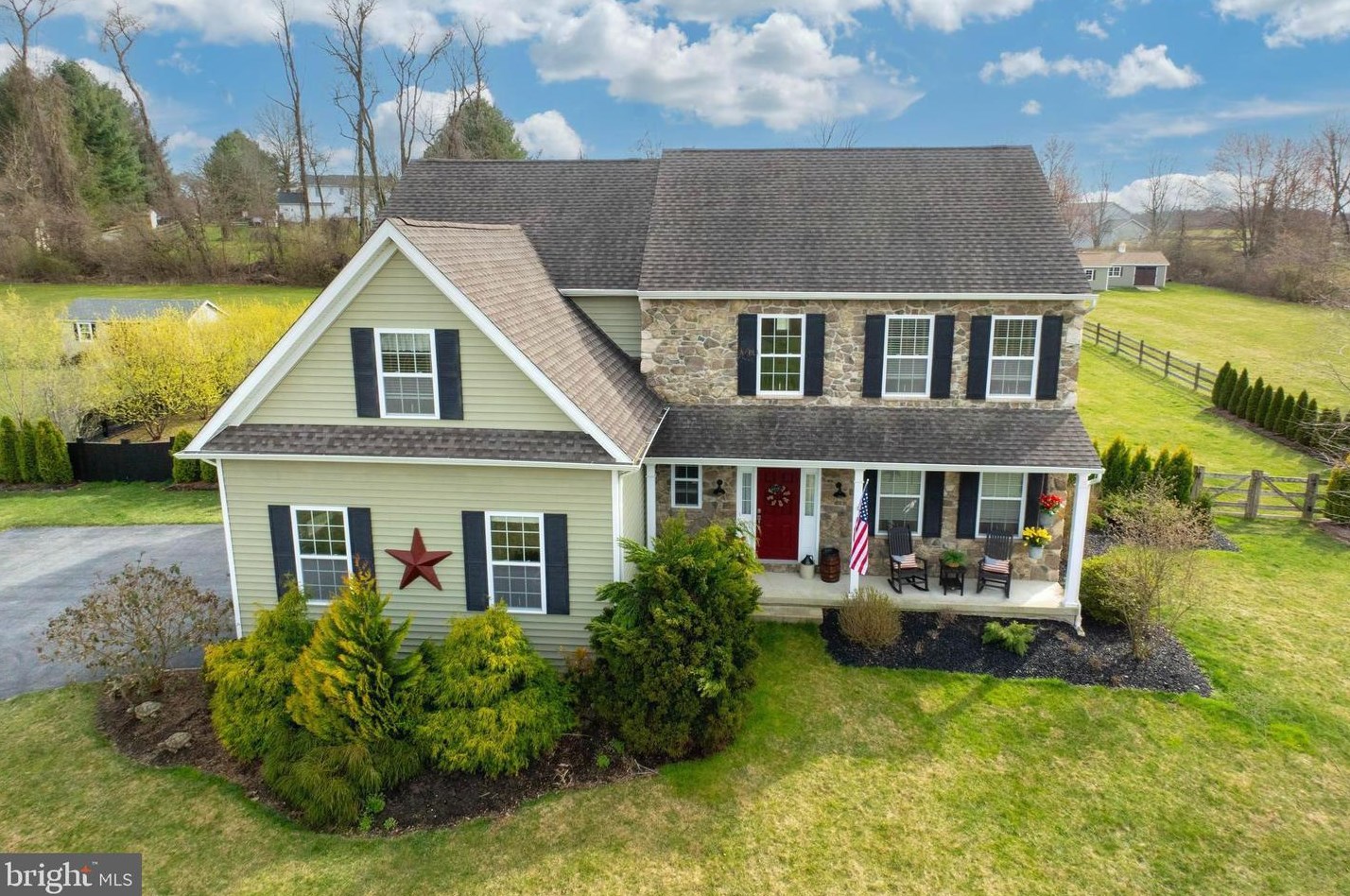 16 Michael Ct, Coatesville, PA 19320