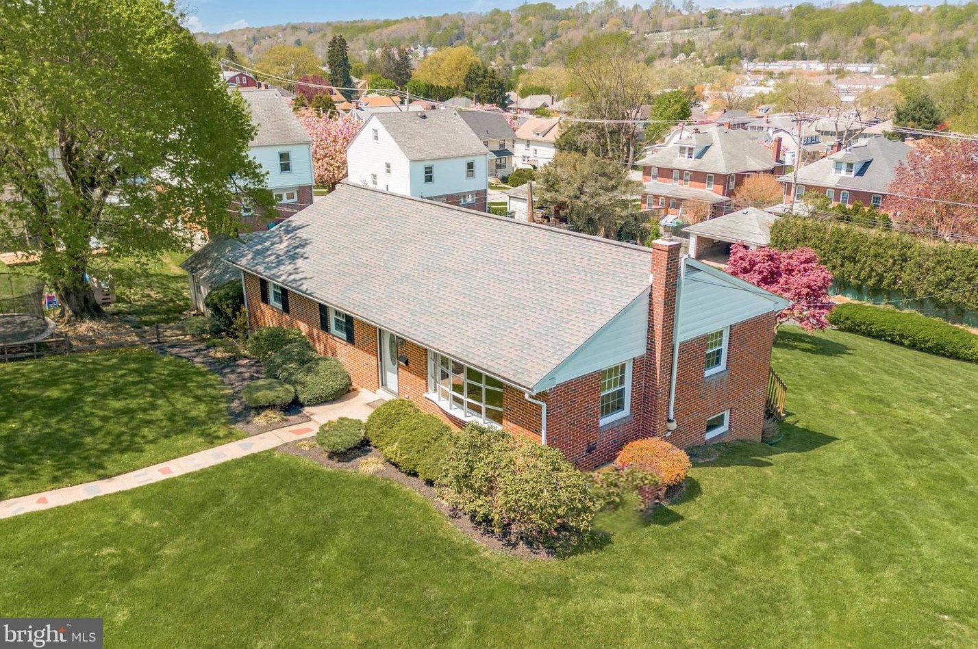 1213 Oak St, Coatesville, PA 19320