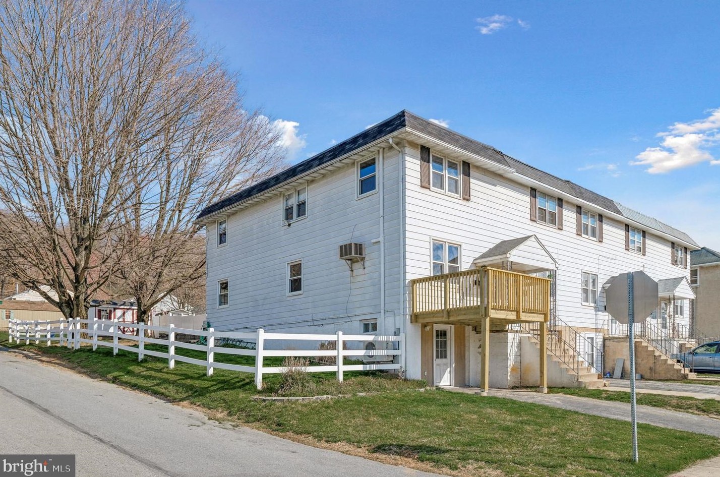 957 Madison St, Romansville, PA 19320-2805