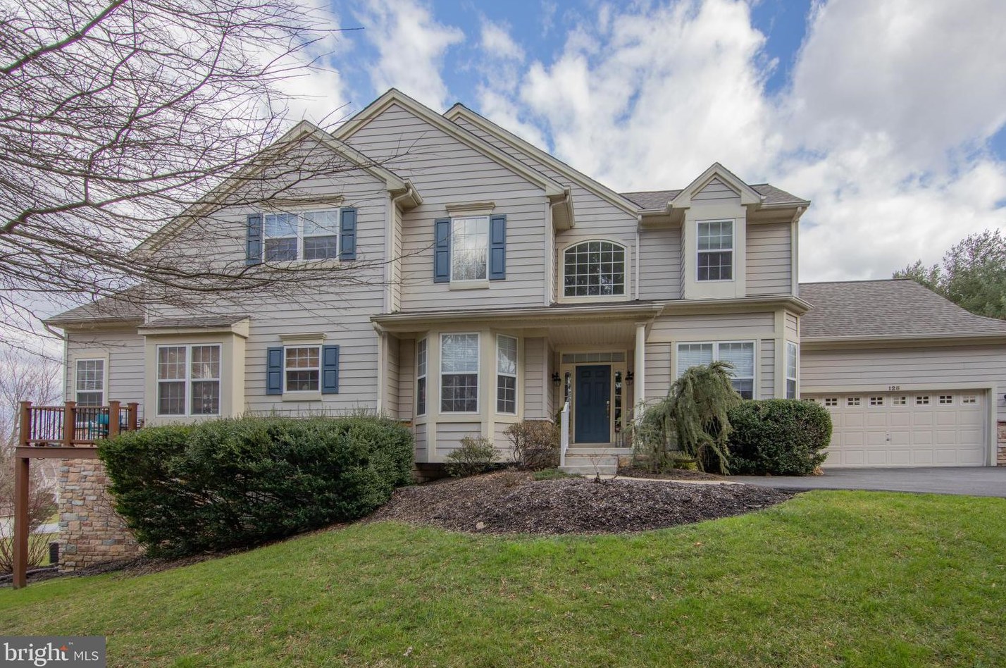 126 Greenbriar Dr, West Chester, PA 19382-6109