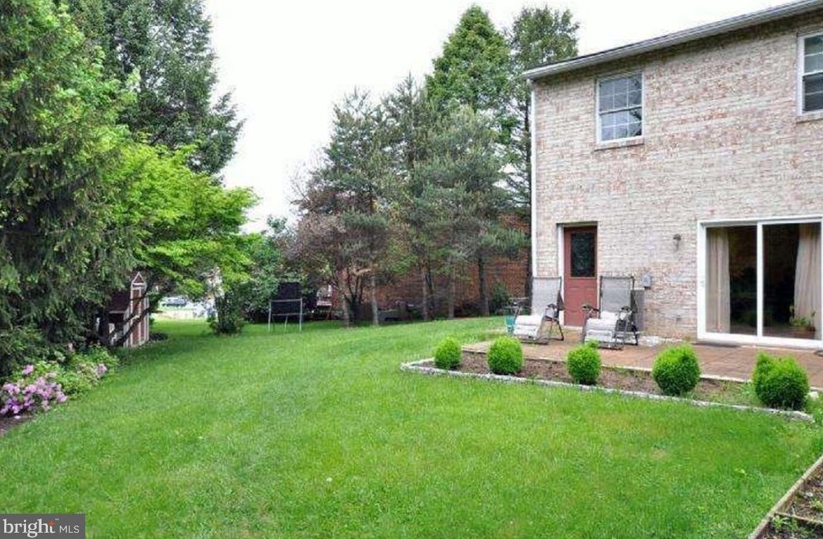 328 Gwynedd Ct, Exton PA  19341-1421 exterior