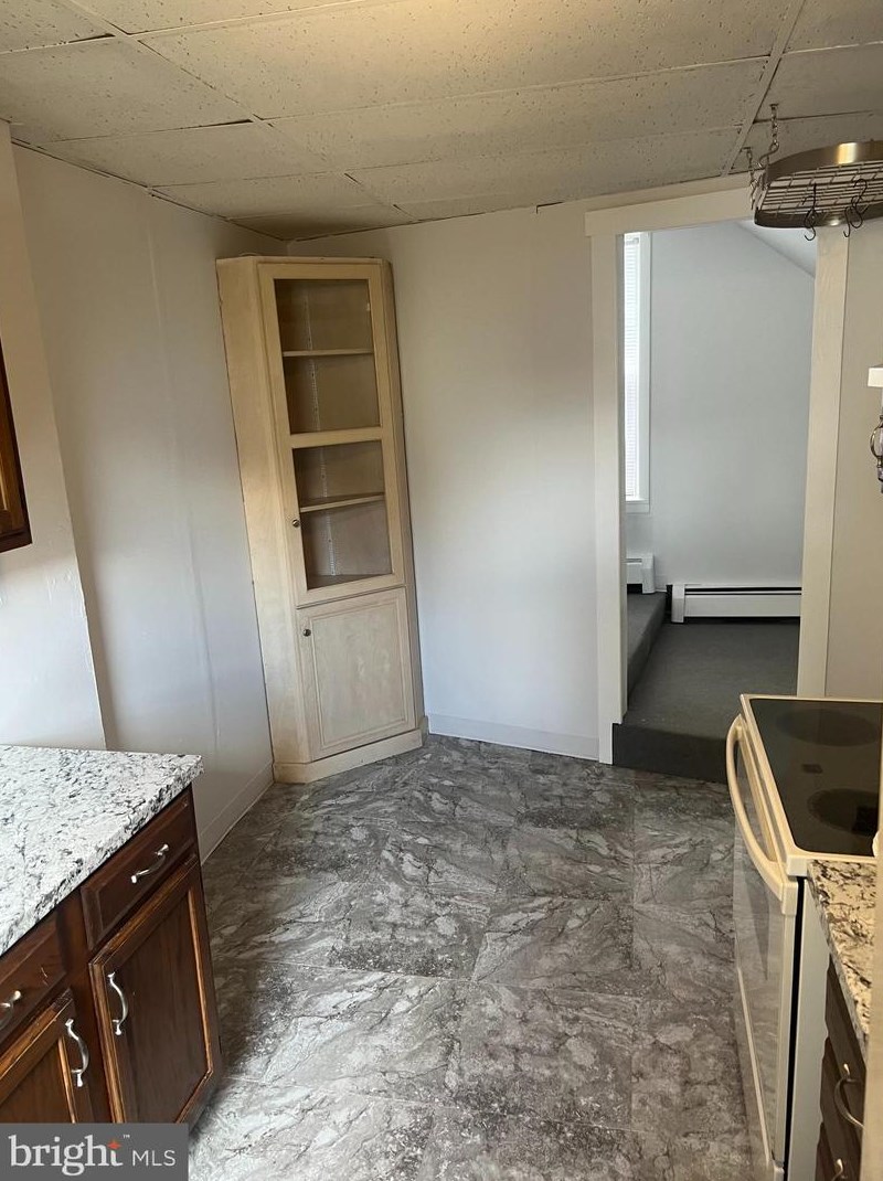 231 Chestnut St, Coatesville PA  19320-3298 exterior