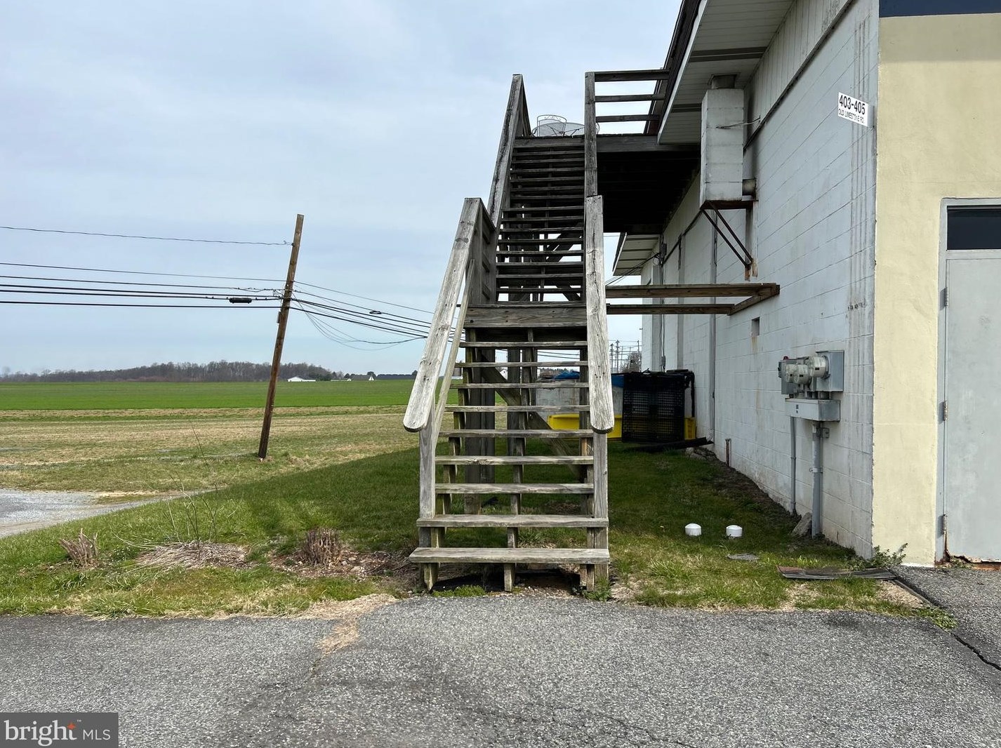 405 Old Limestone Rd, Cochranville, PA 19330-1638
