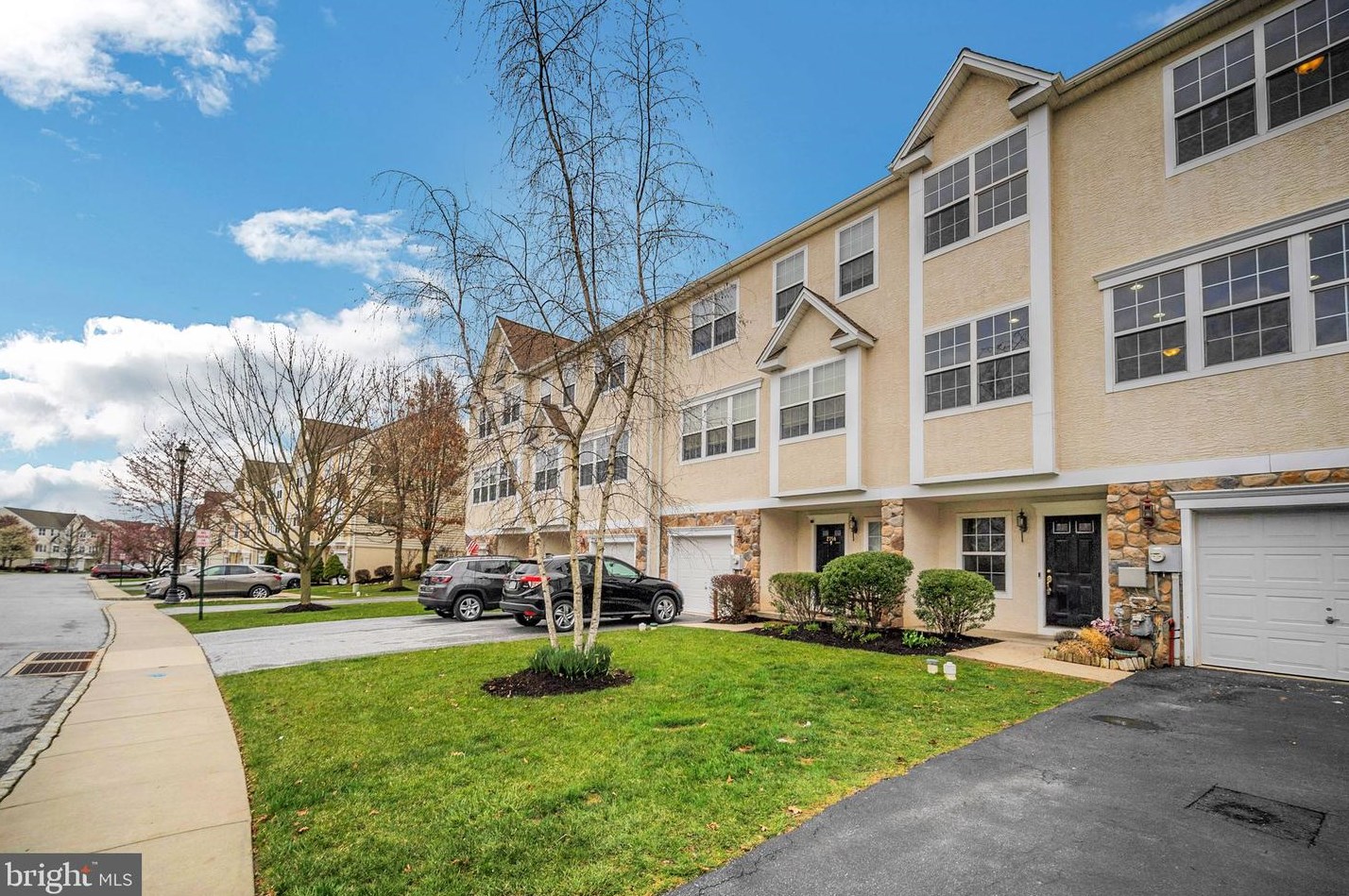 2758 Fynamore Ln, Downingtown, PA 19335-6027