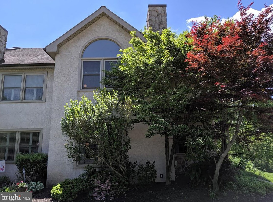 20 Woodstream Dr, Wayne, PA