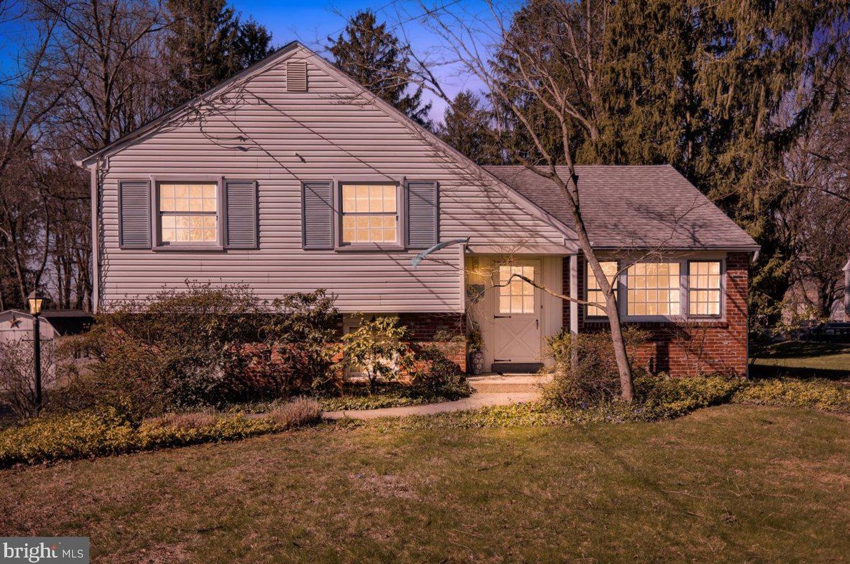 1324 Dunsinane Dr, West Chester, PA 19380-1352