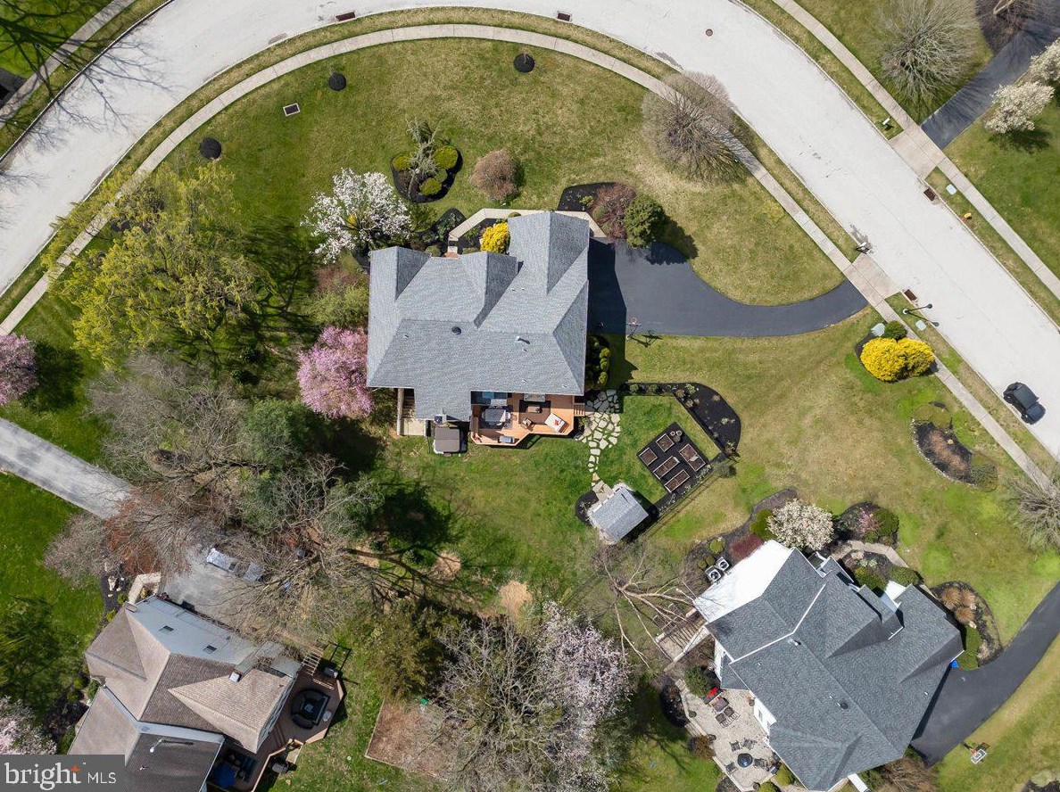 213 Grn Vly Rd, Exton PA 19341-2457 exterior