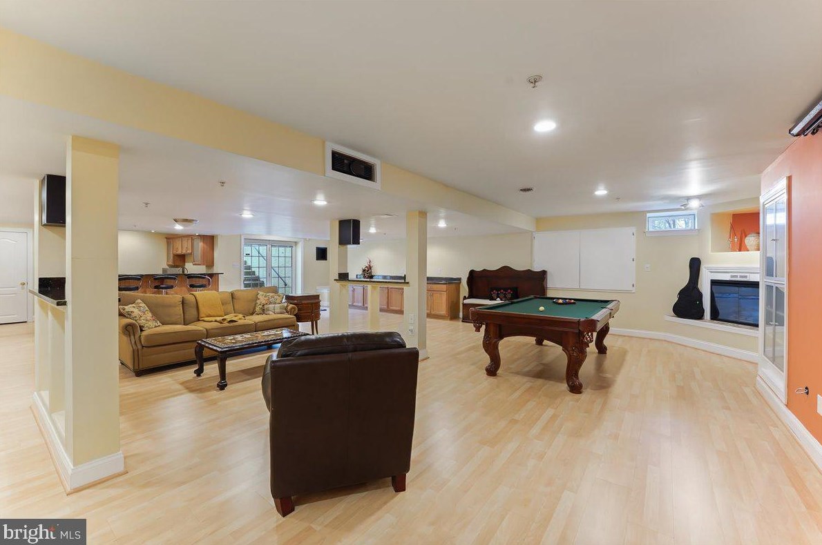 213 Grn Vly Rd, Exton PA 19341-2457 exterior