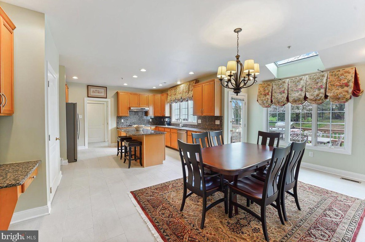 213 Grn Vly Rd, Exton PA 19341-2457 exterior