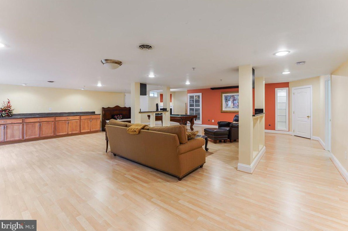 213 Grn Vly Rd, Exton PA 19341-2457 exterior