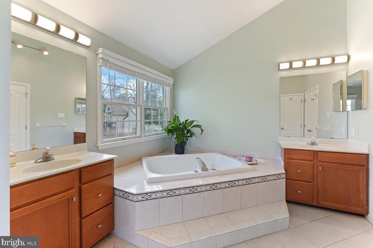 213 Grn Vly Rd, Exton PA 19341-2457 exterior