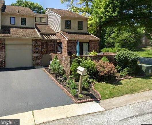 2 Scott Ct, Wayne, PA 19087