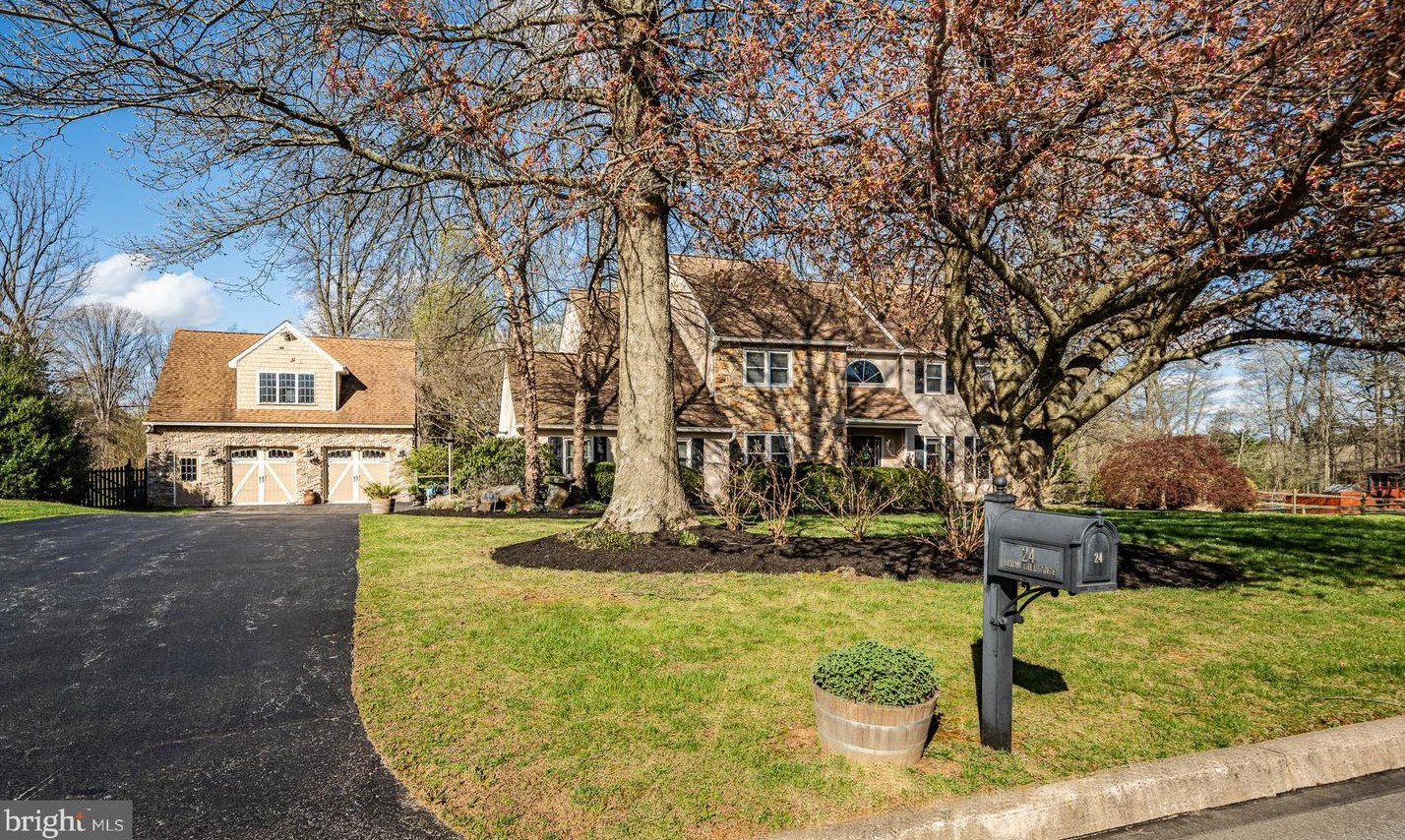 24 Heron Hill Dr, Downingtown, PA 19335-1863