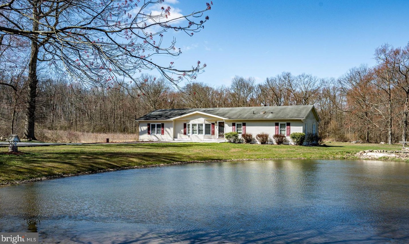 179 Cupola Rd, Honey Brook, PA 19344-9768