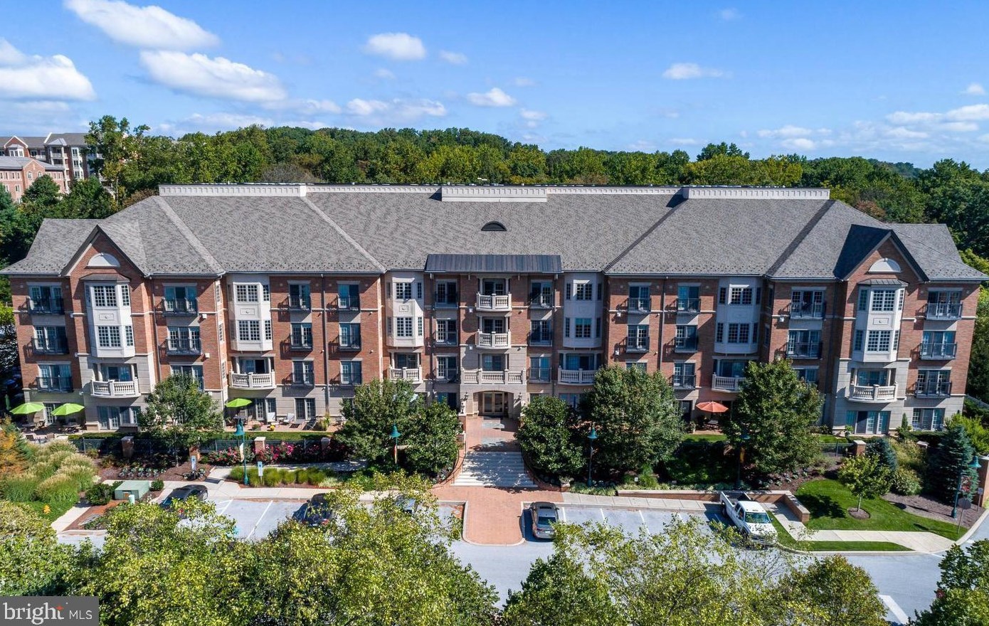 510 Wellington Sq, Exton PA  19341-1165 exterior