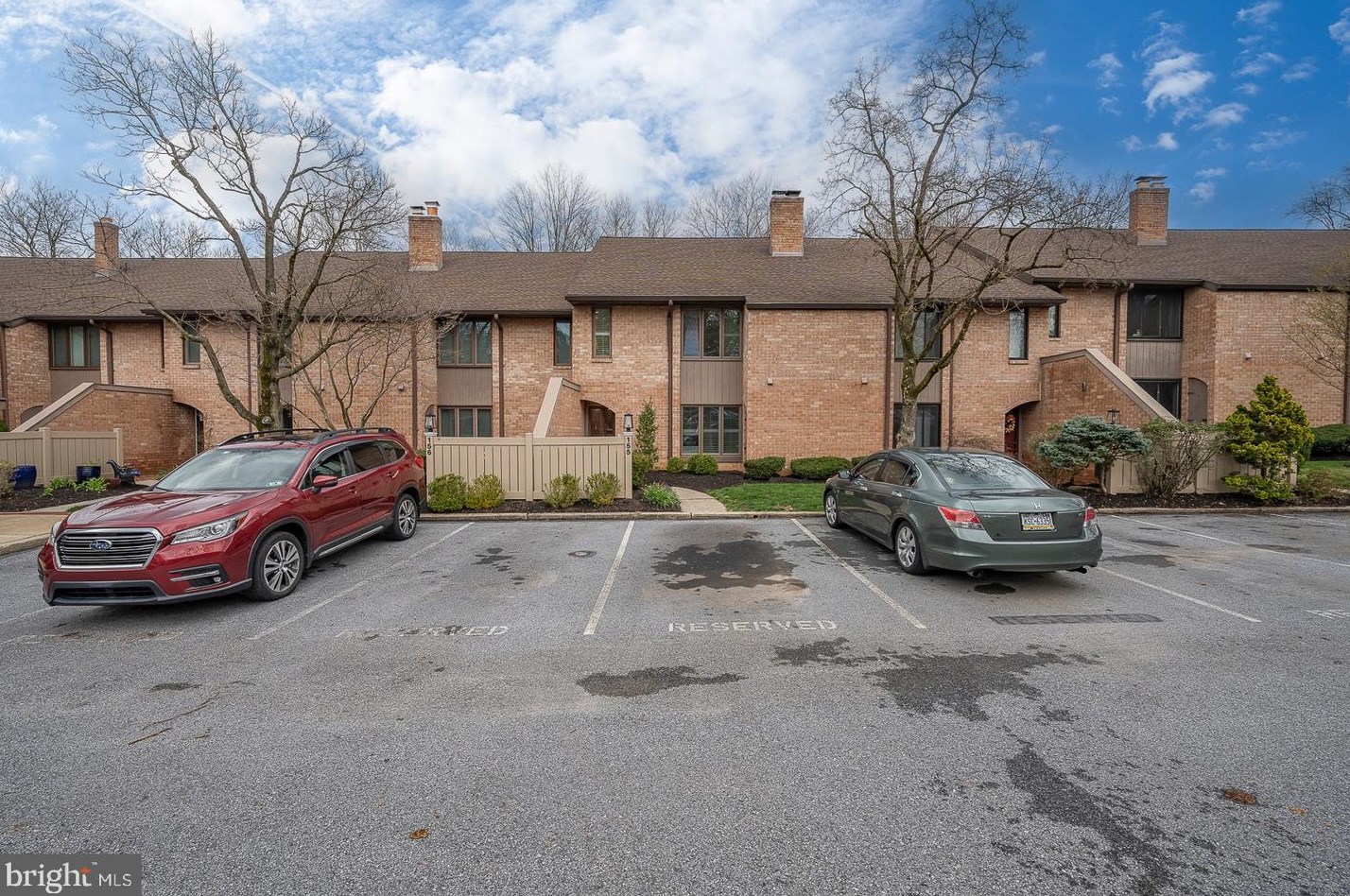155 Woodgate Ln, Paoli, PA 19301-1447