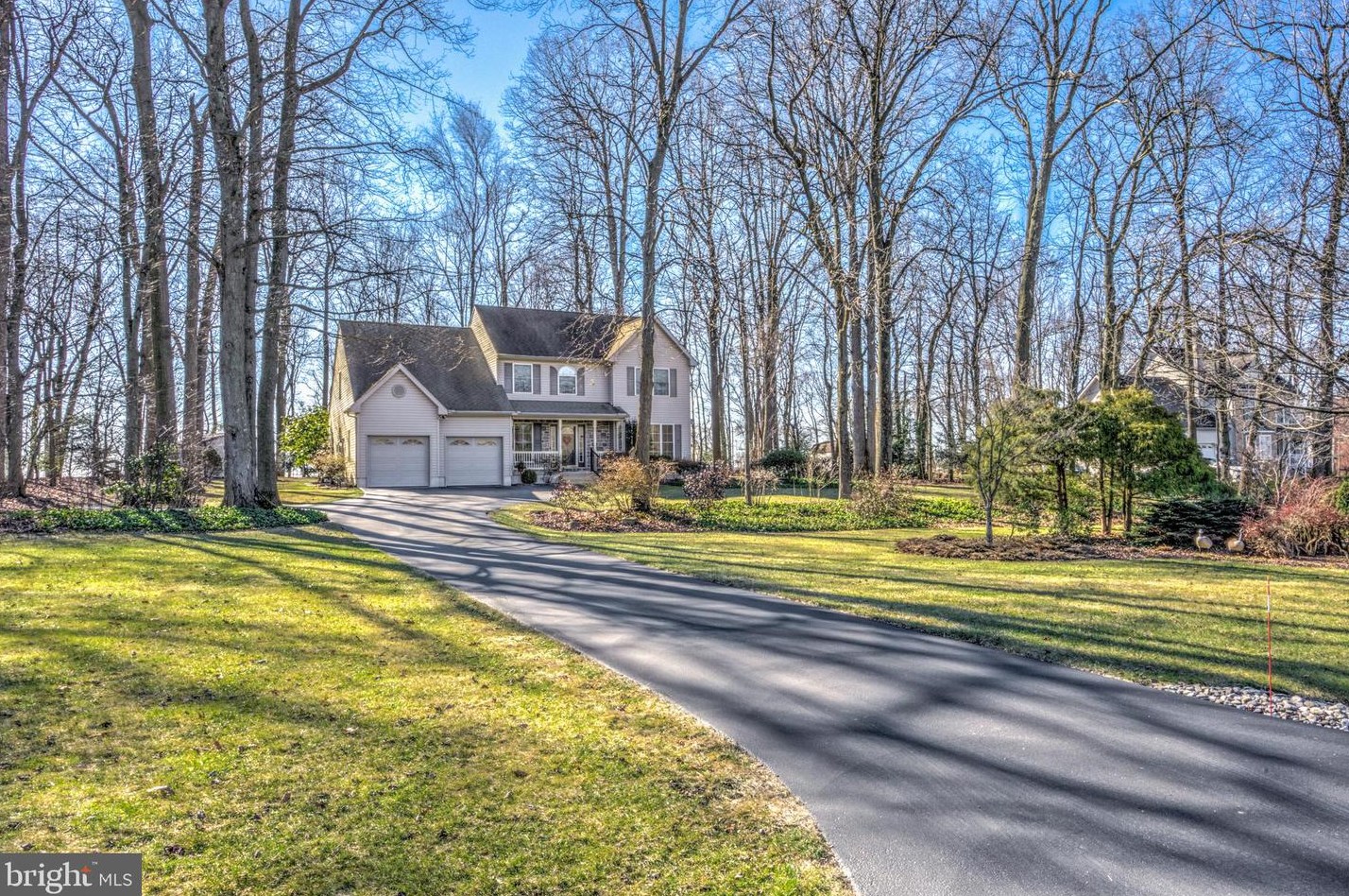 202 Woodland Dr, Romansville, PA 19320-5527