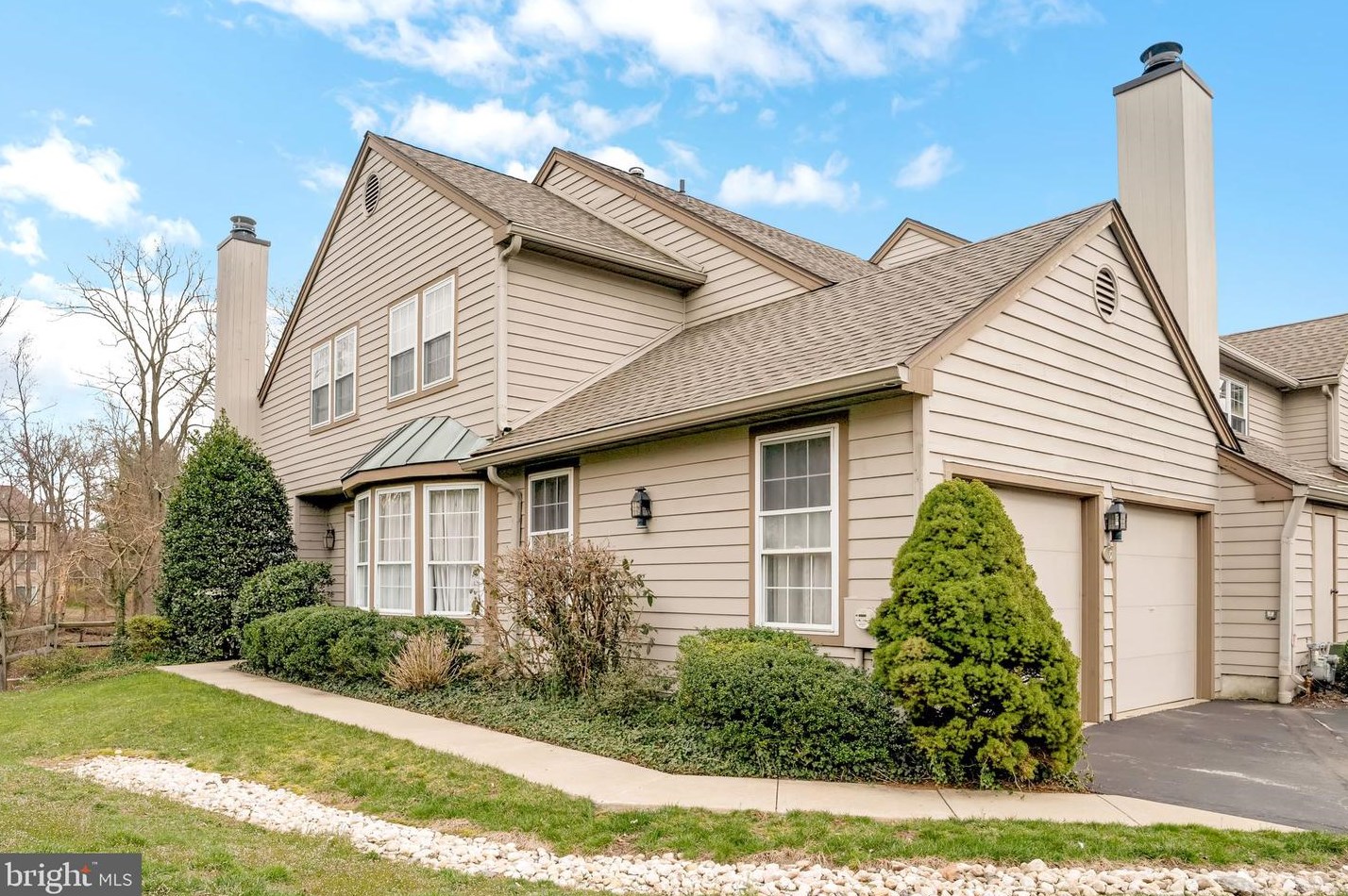 5 Manchester Ct, Berwyn, PA 19312-1863