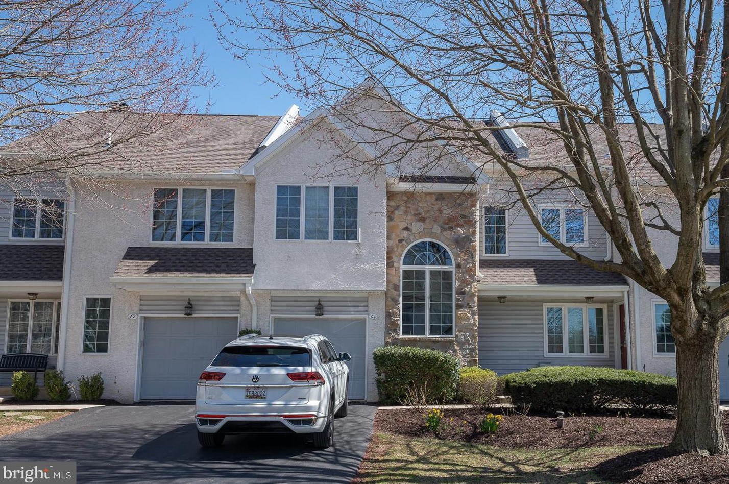 64 Buttonwood Dr, Exton, PA 19341-2062