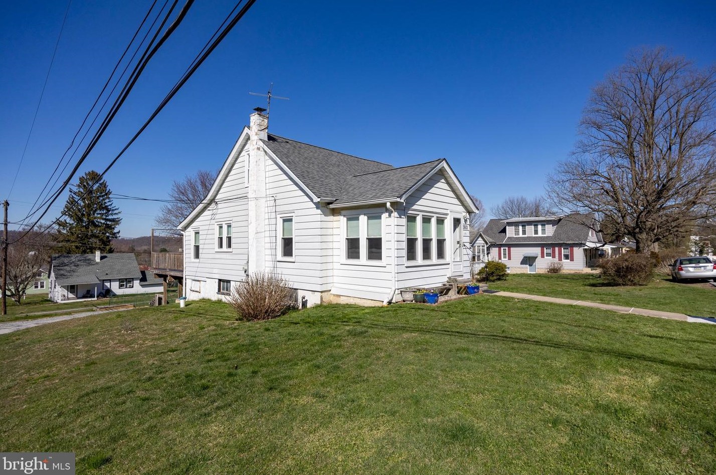3801 Louanna Ave, Downingtown, PA 19335