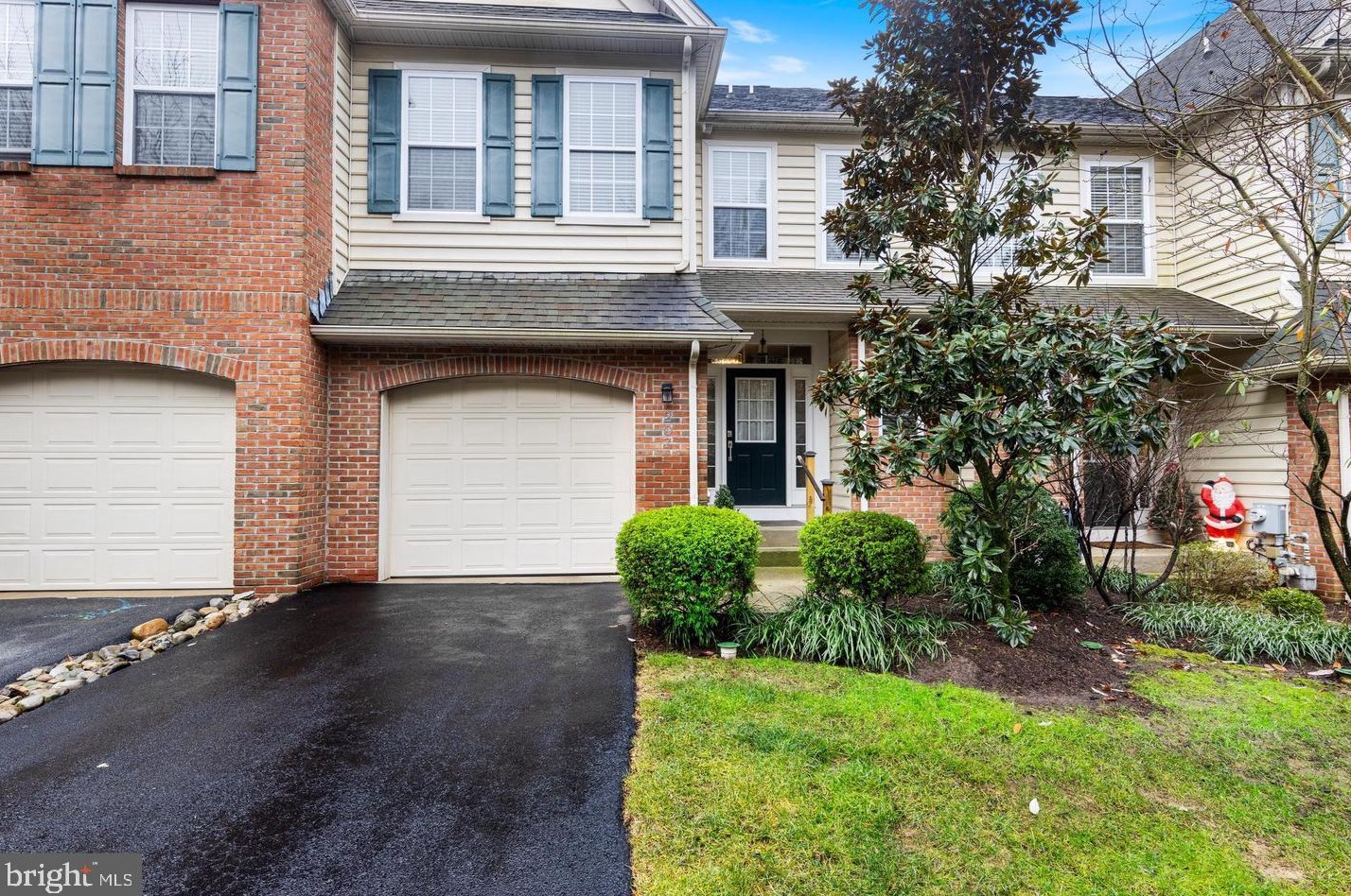 207 Deepdale Dr, Kennett Sq, PA 19348
