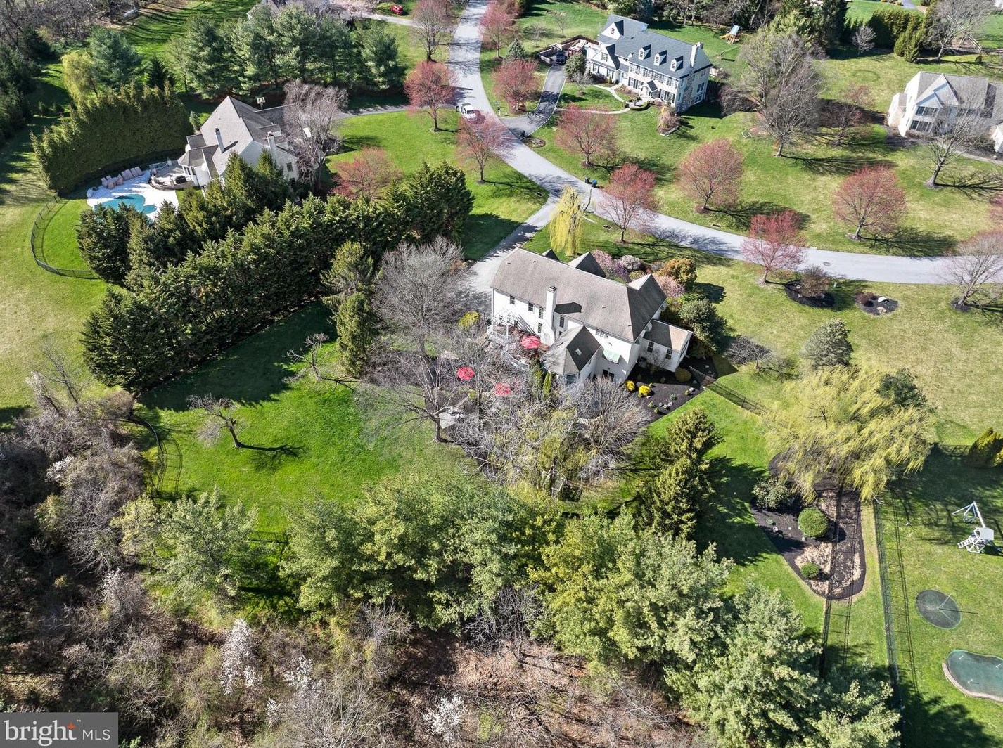 1025 S Wisteria Dr, Frazer, PA 19355