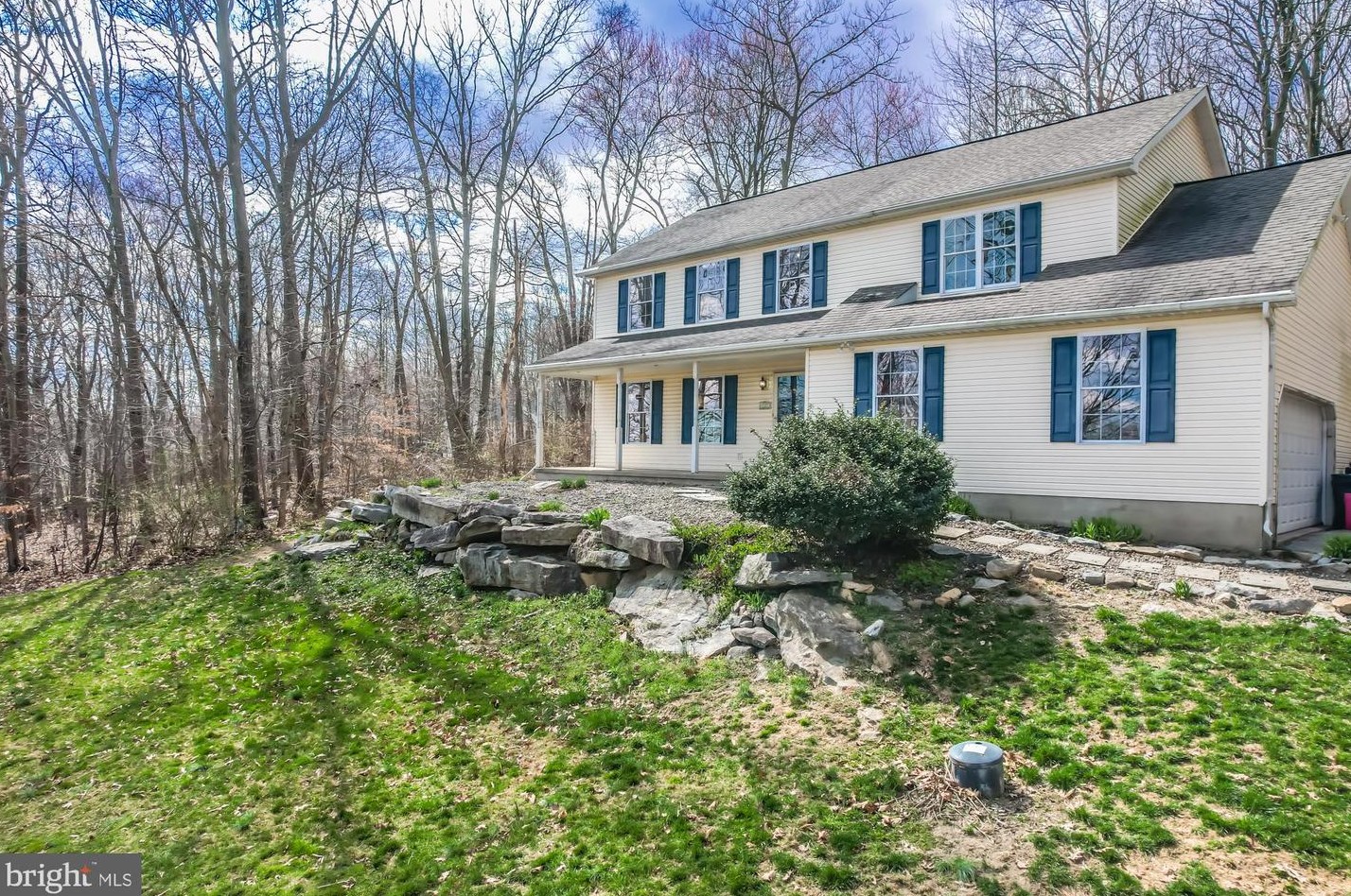 137 Brandywine Dr, Romansville, PA 19320-1027