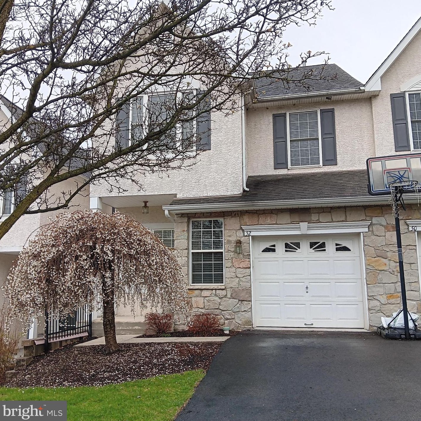 52 Kennedy Dr, Downingtown, PA 19335