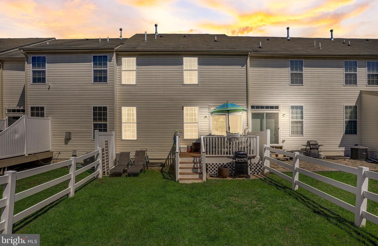 208 S Savanna Dr, Pottstown, PA 19465