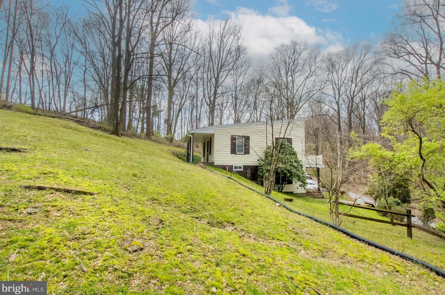 445 Hephzibah Hill Rd, Coatesville PA  19320-4462 exterior