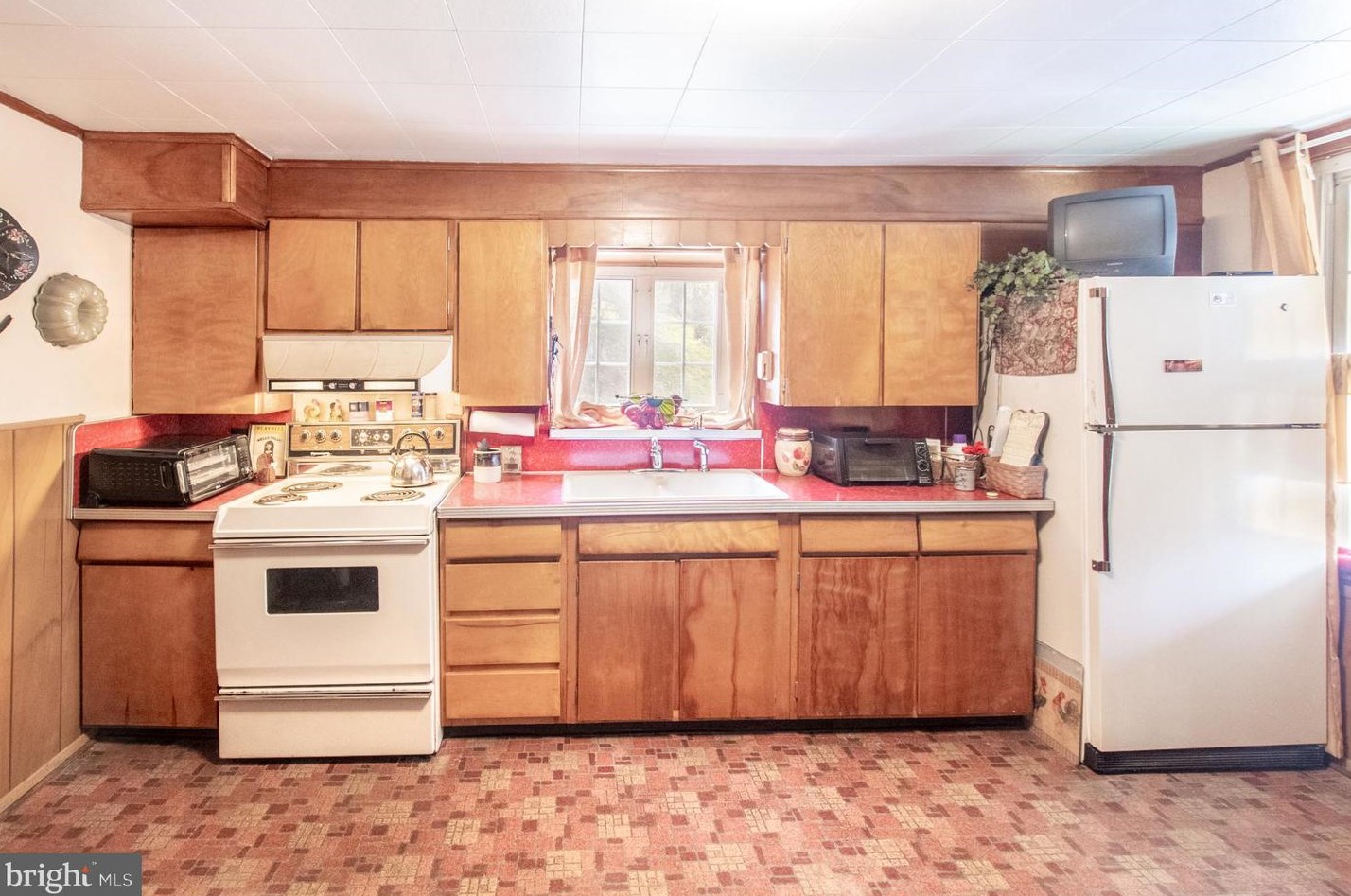 445 Hephzibah Hill Rd, Coatesville PA  19320-4462 exterior