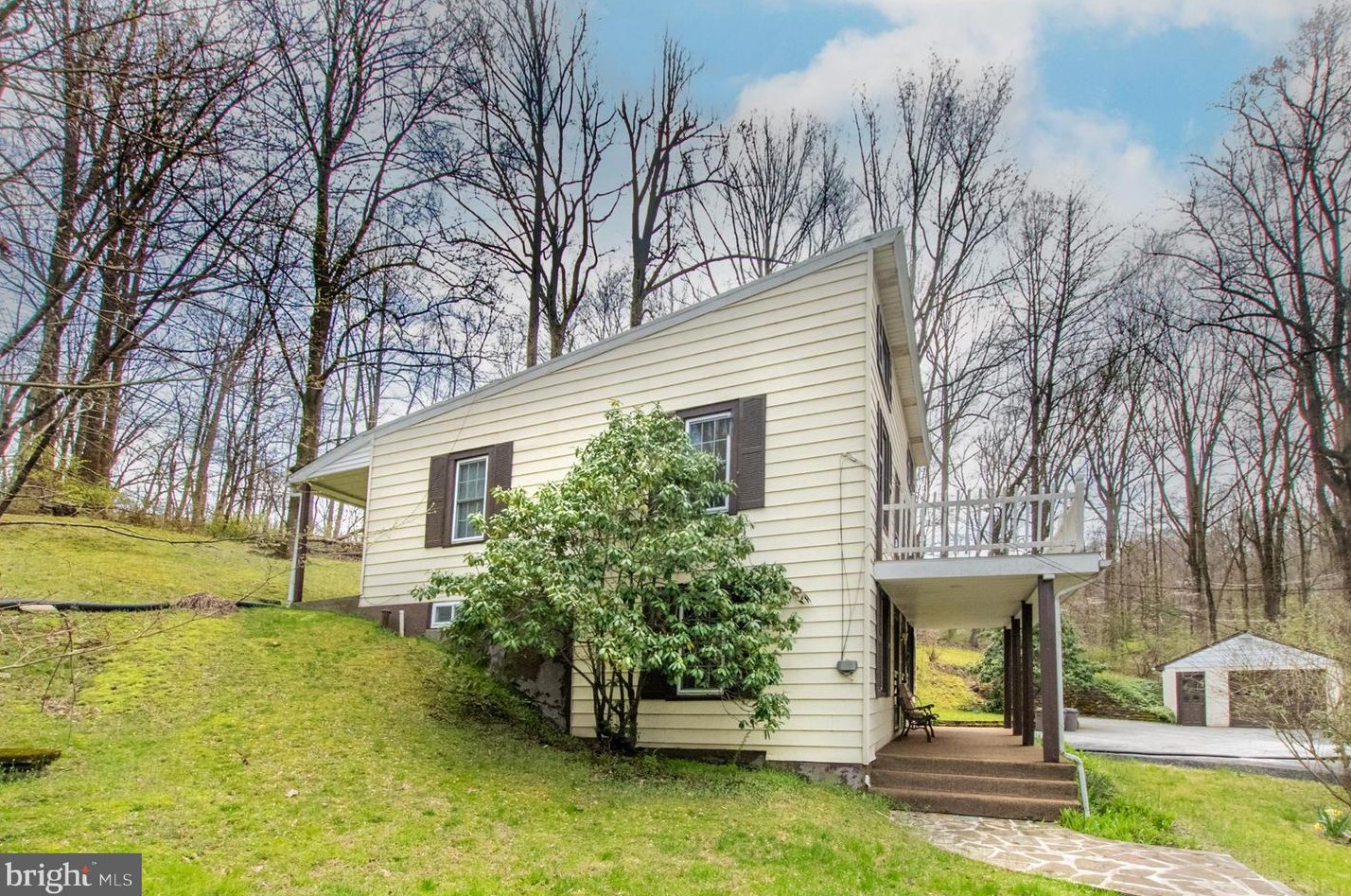 445 Hephzibah Hill Rd, Coatesville PA  19320-4462 exterior