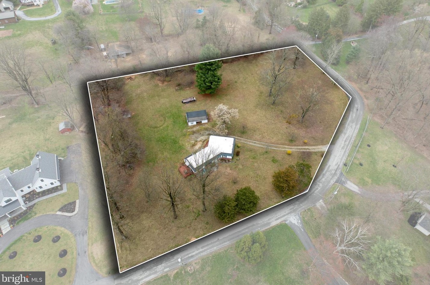2 Skyline Dr, Frazer, PA 19355