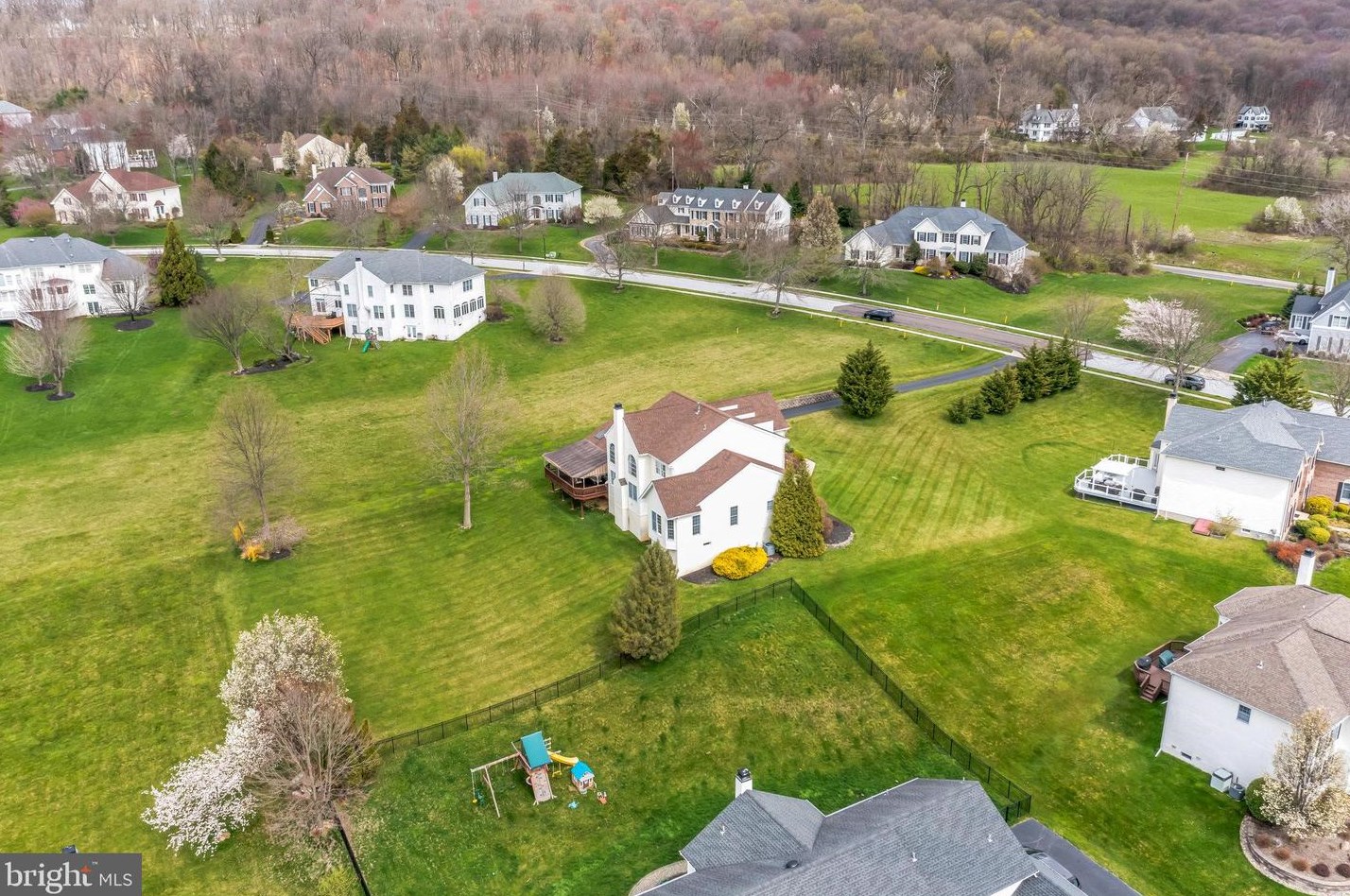 423 Bowen Dr, Exton PA  19341-2366 exterior