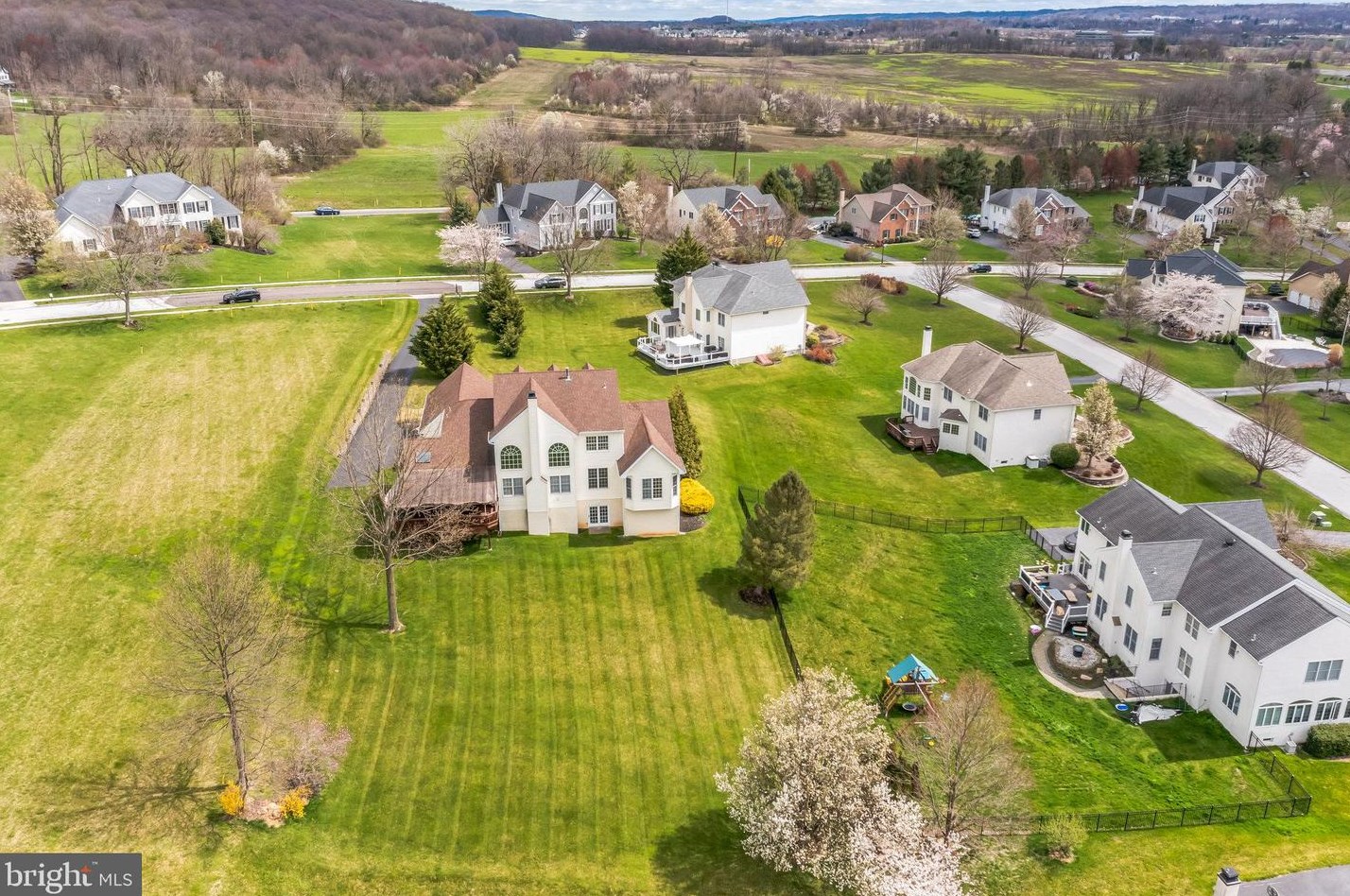 423 Bowen Dr, Exton PA  19341-2366 exterior