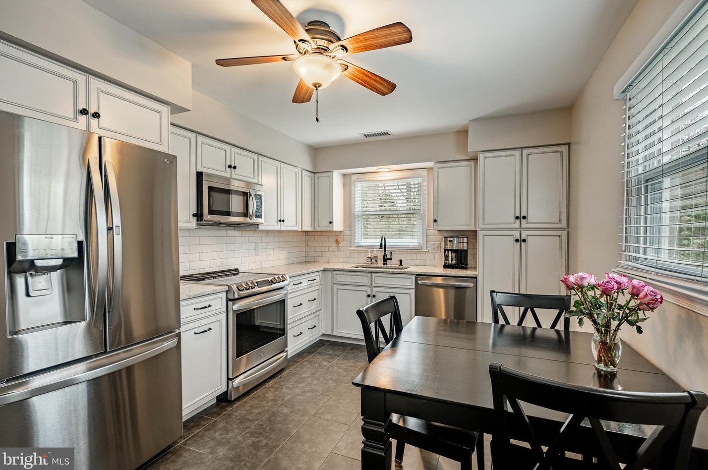 11 Allegheny Dr, Romansville, PA 19320-4220