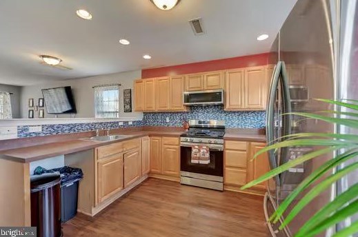 325 Community Ln, Coatesville PA  19320-3746 exterior