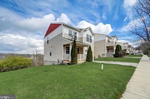 325 Community Ln, Coatesville PA  19320-3746 exterior